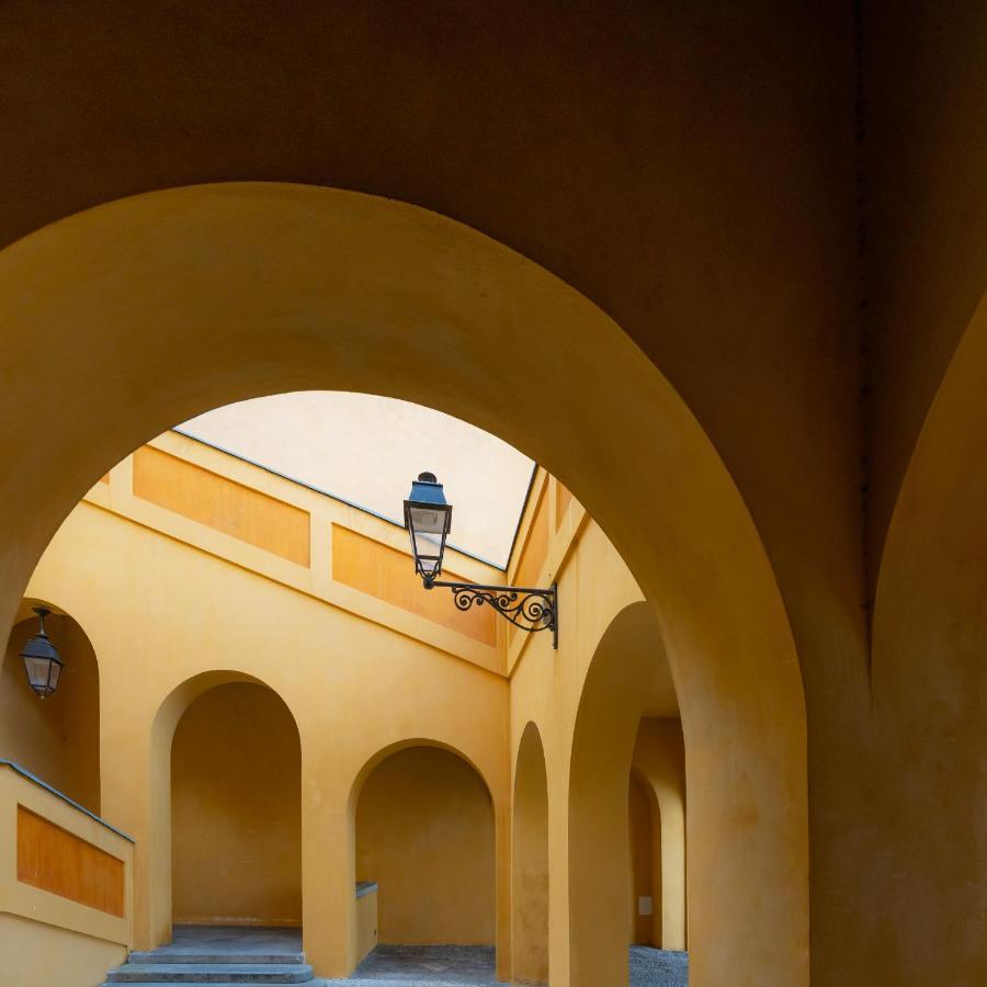Hotel De Belgique A Menton Bagian luar foto